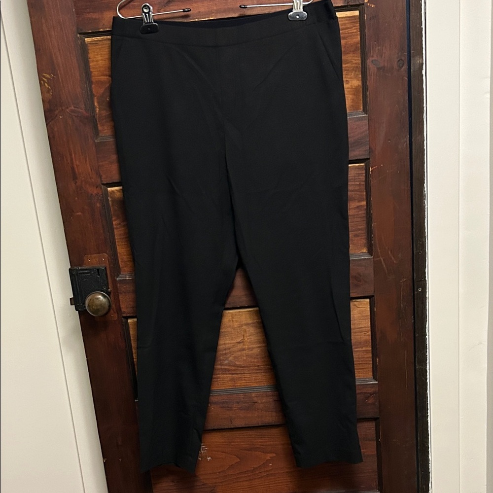 Uniqlo Black Women's Pants Size xLarge Elastic waist and pockets